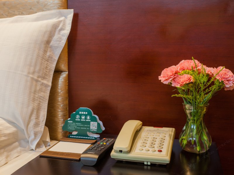 hotelPic