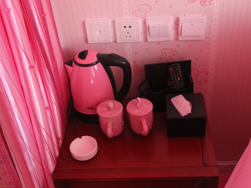 hotelPic