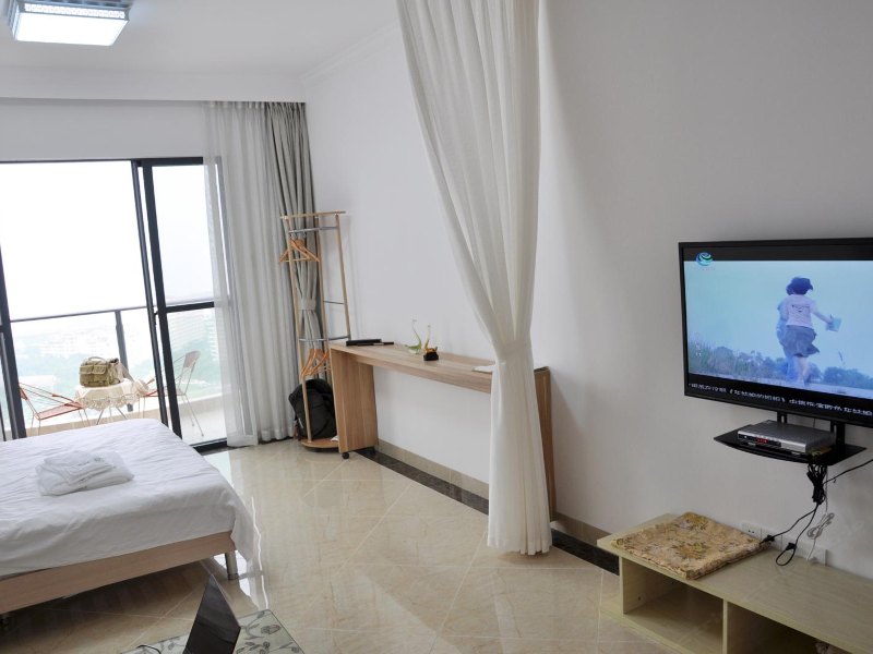 hotelPic