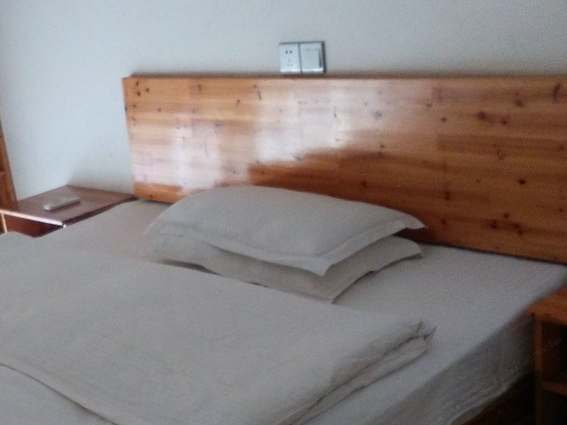 hotelPic
