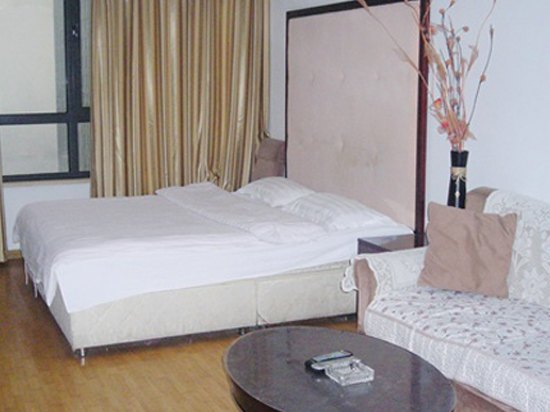 hotelPic