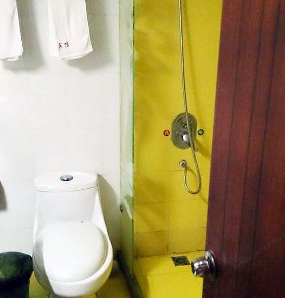 hotelPic