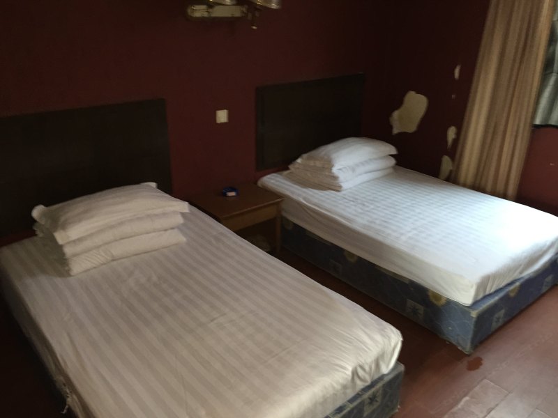 hotelPic