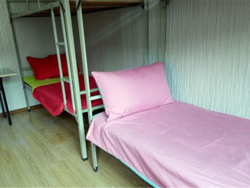 hotelPic