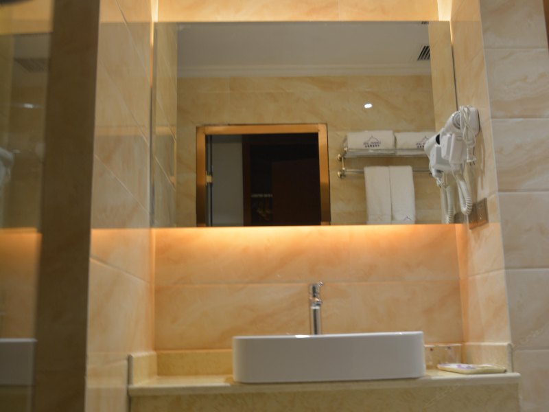 hotelPic