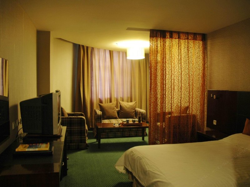 hotelPic