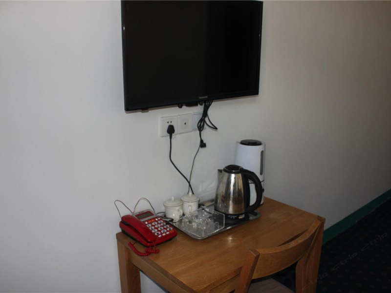 hotelPic
