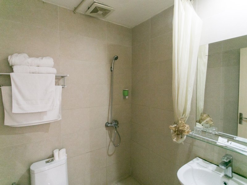 hotelPic