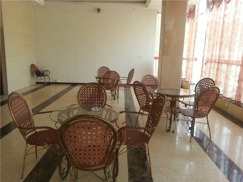 hotelPic