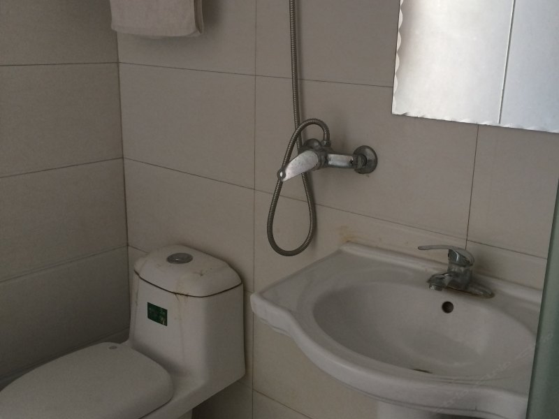hotelPic