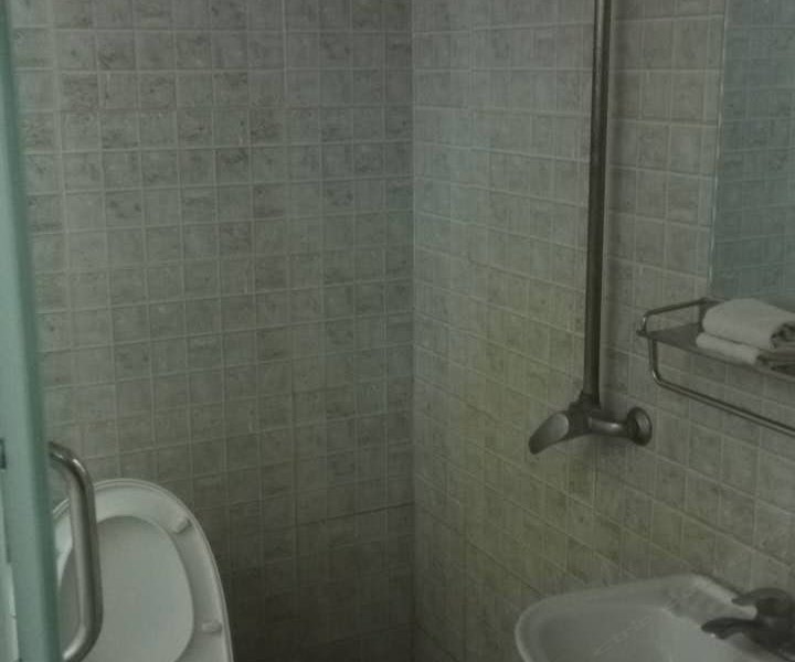 hotelPic