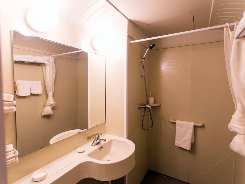 hotelPic