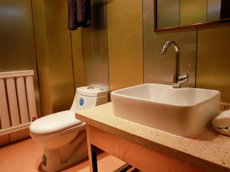 hotelPic
