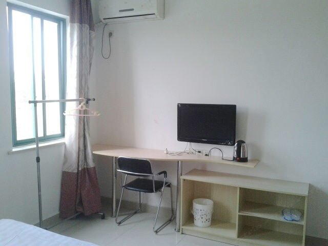 hotelPic