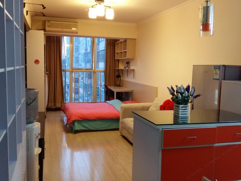 hotelPic