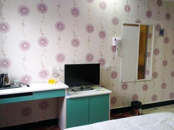 hotelPic