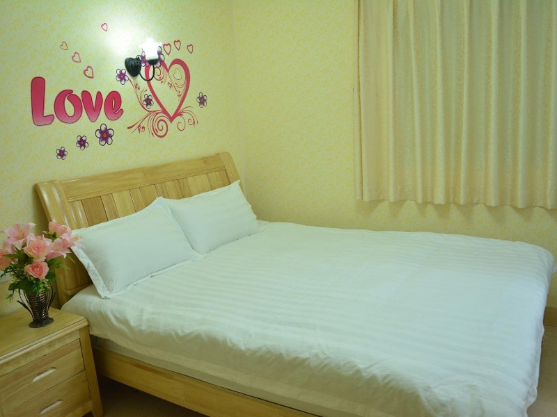 hotelPic
