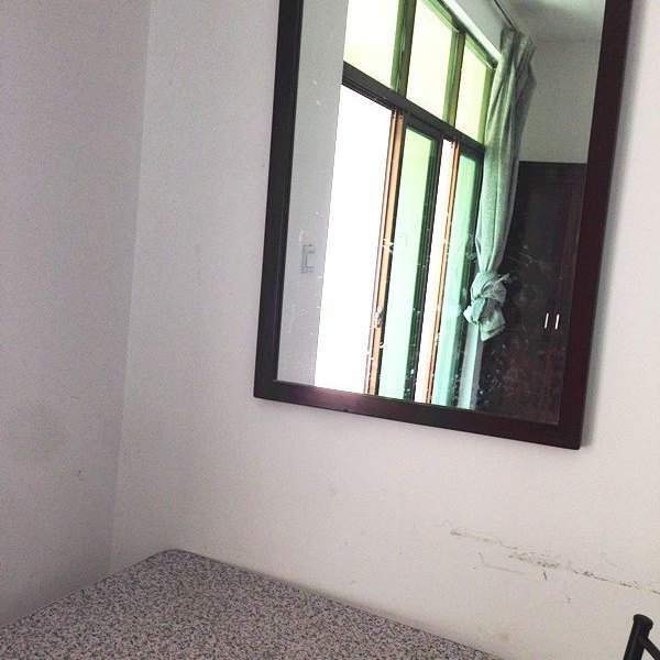 hotelPic