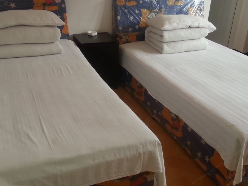 hotelPic