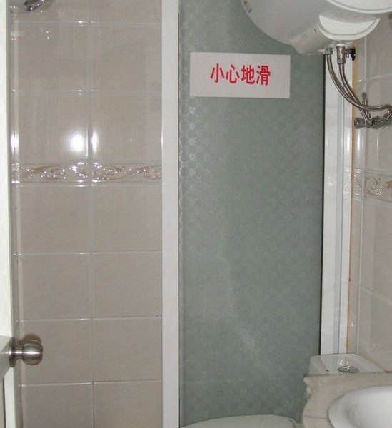 hotelPic