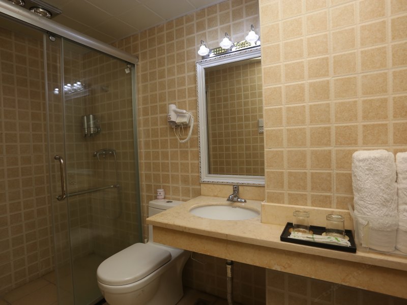 hotelPic