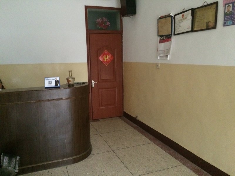 hotelPic
