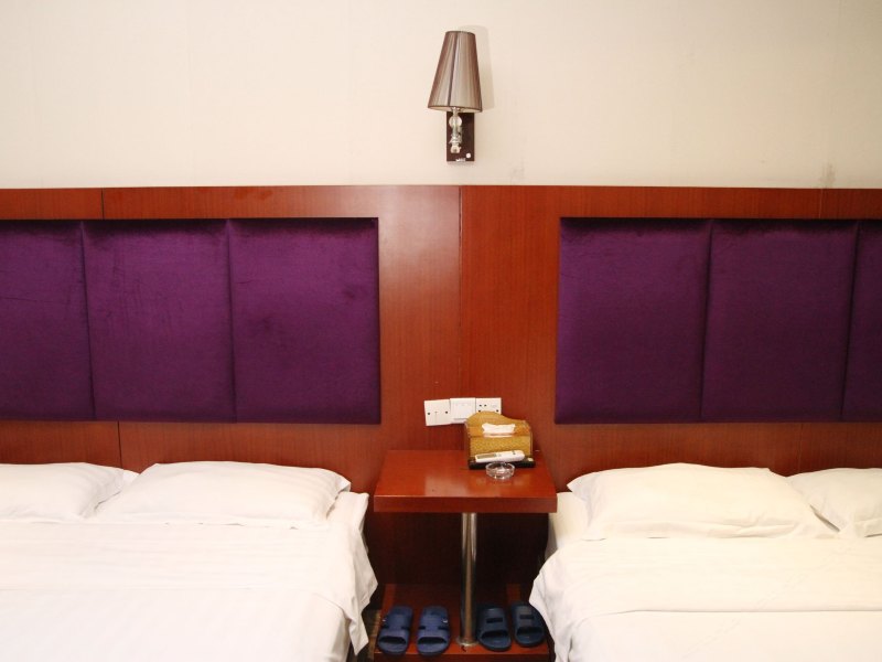 hotelPic