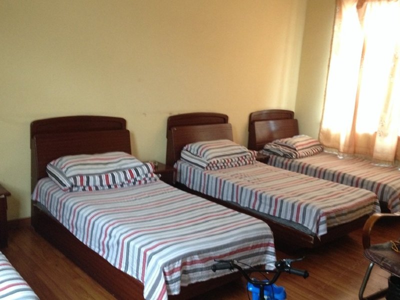 hotelPic