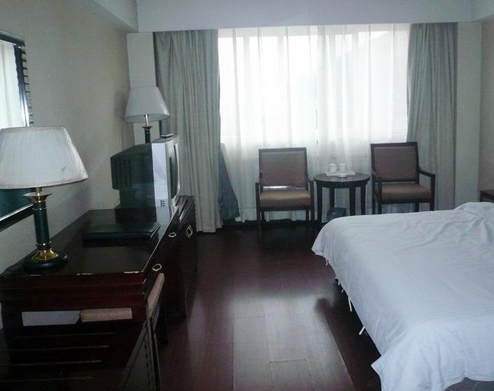 hotelPic