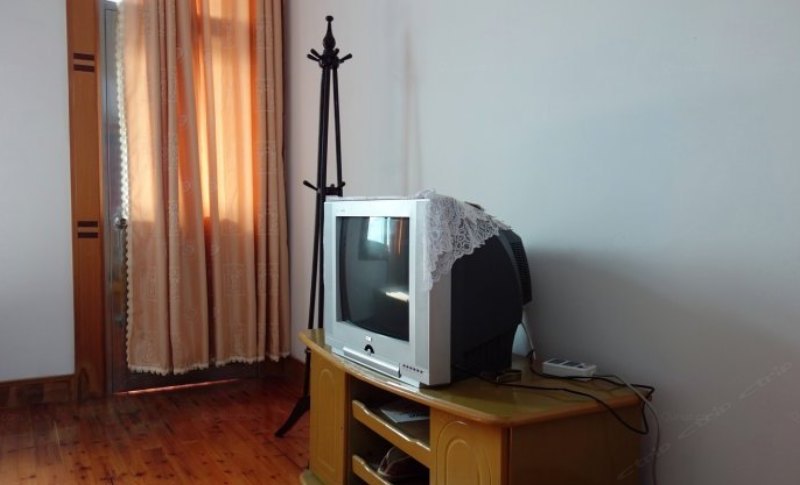 hotelPic