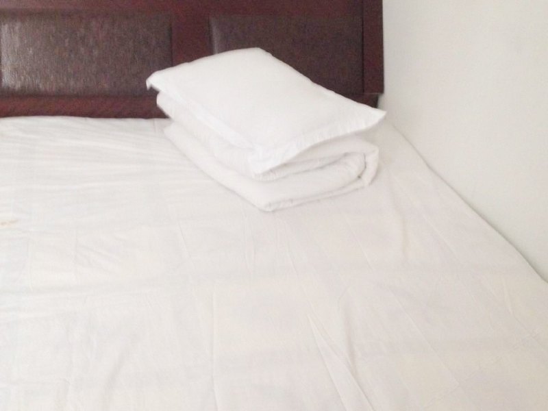 hotelPic