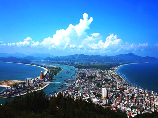 双月湾跟团旅游观光_双月湾旅游参团_双人双月湾旅游多少钱
