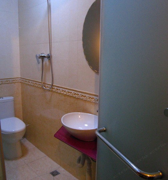 hotelPic