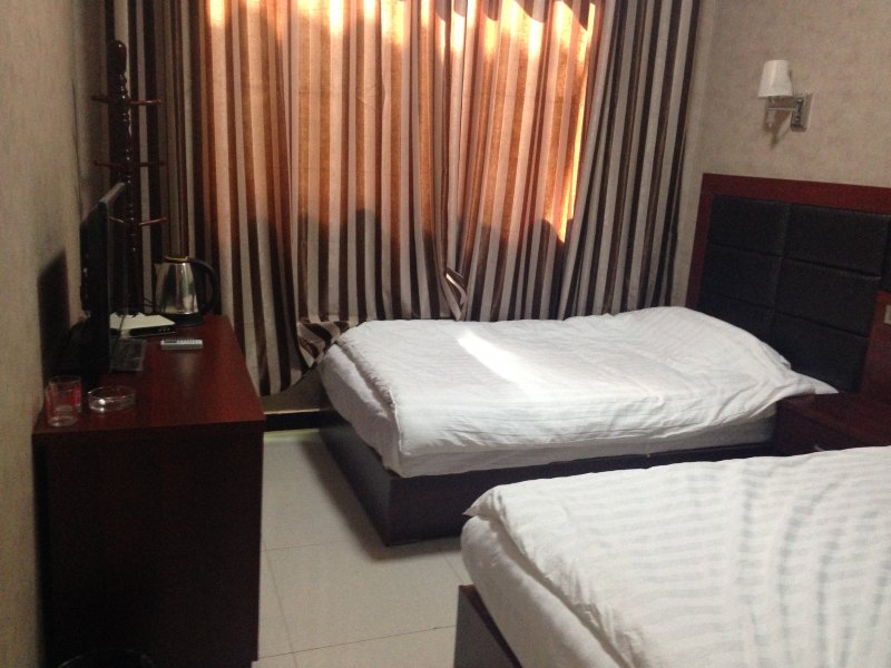 hotelPic