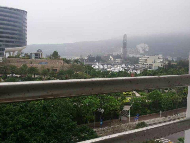 hotelPic