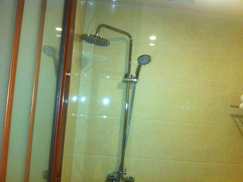 hotelPic