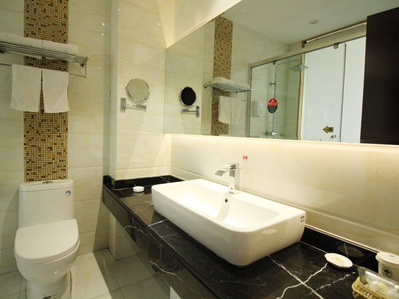 hotelPic