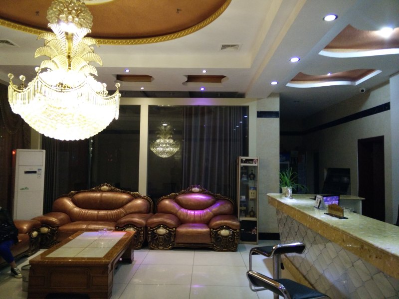 hotelPic