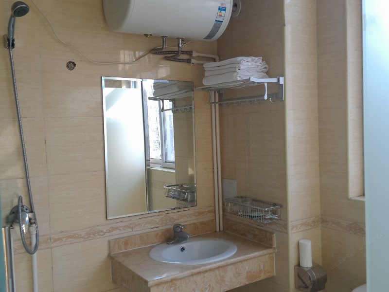 hotelPic