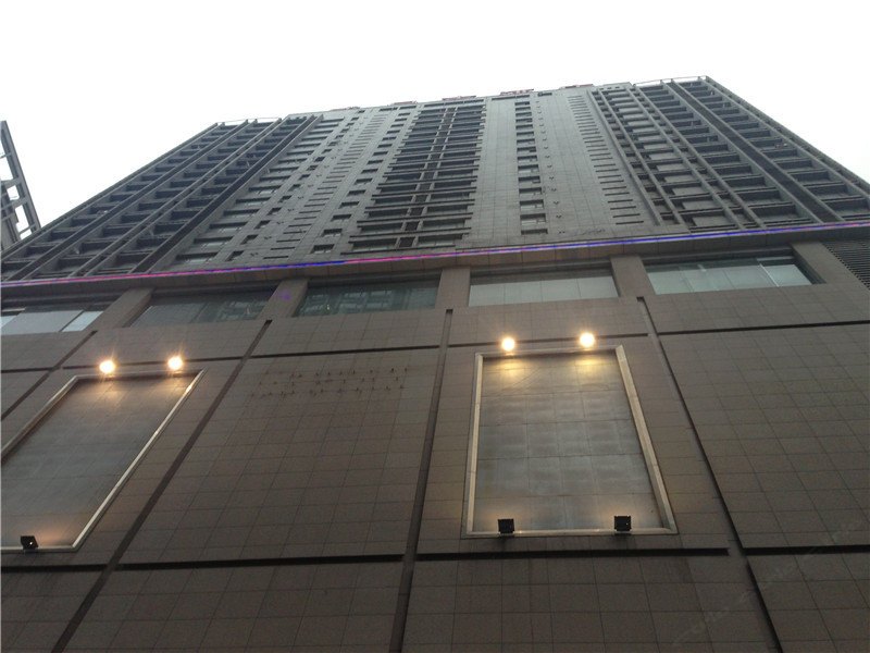 hotelPic