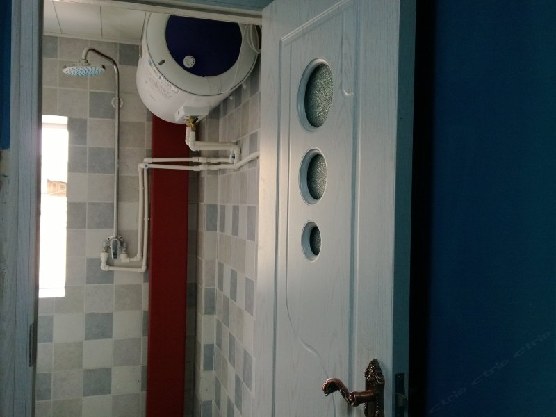 hotelPic