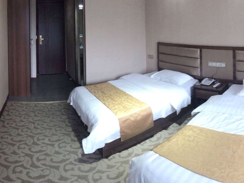 hotelPic