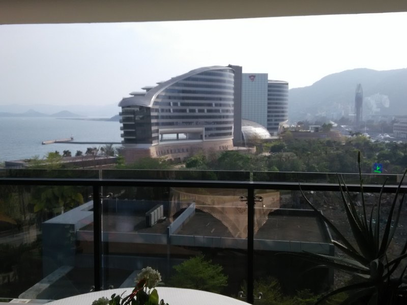 hotelPic