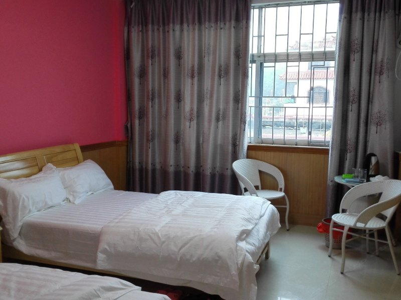 hotelPic