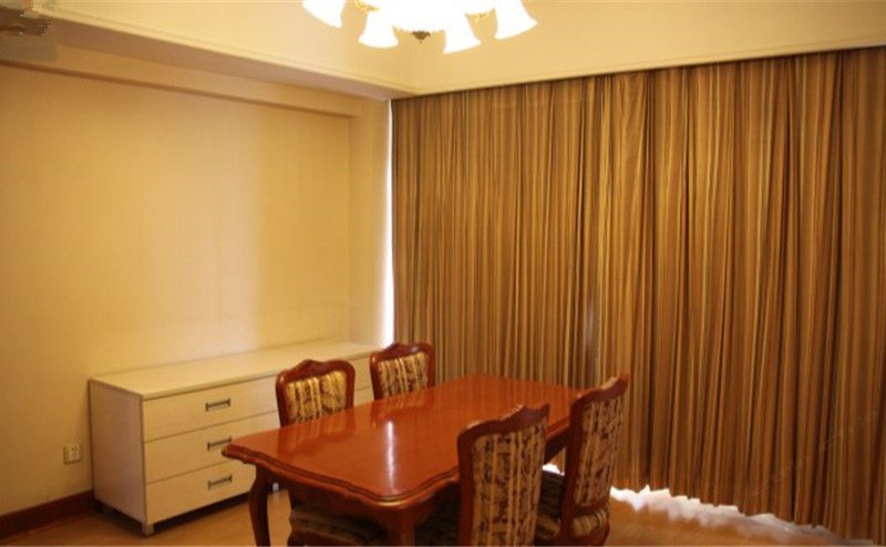 hotelPic