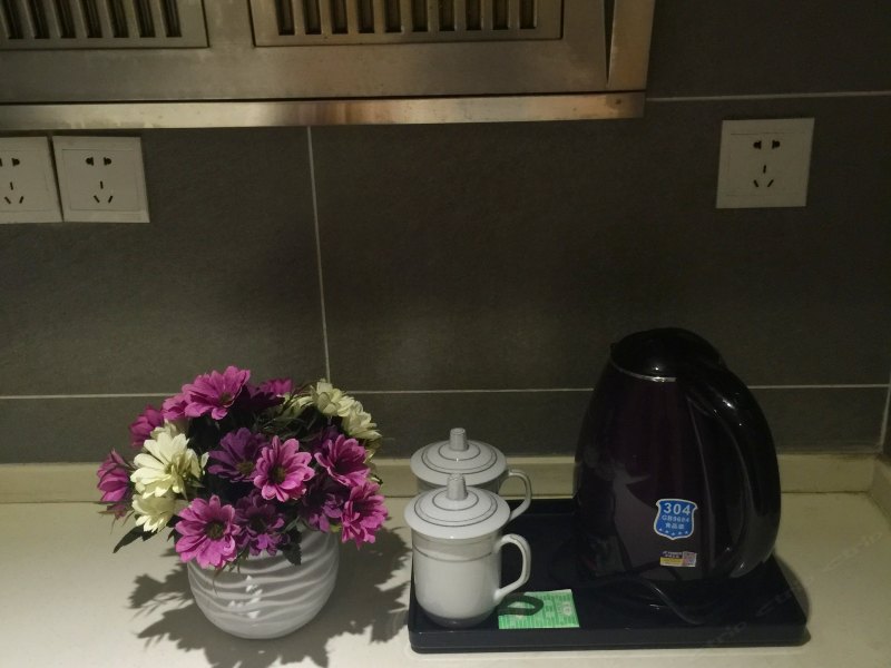 hotelPic