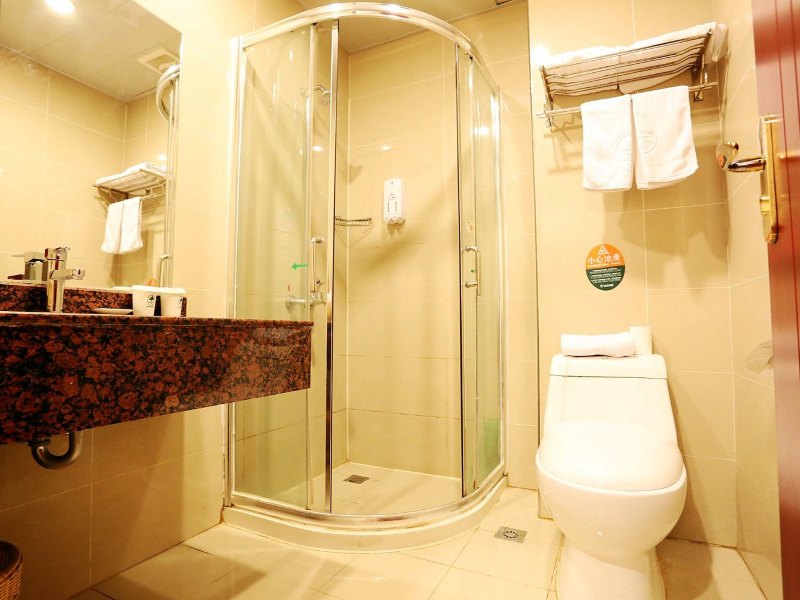hotelPic