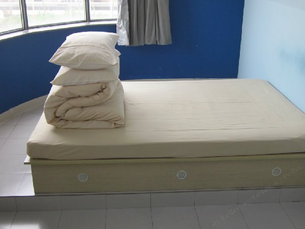 hotelPic