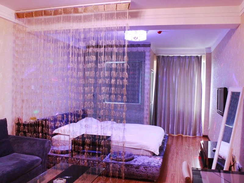 hotelPic