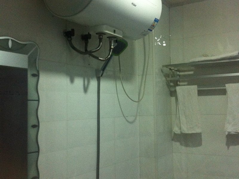 hotelPic